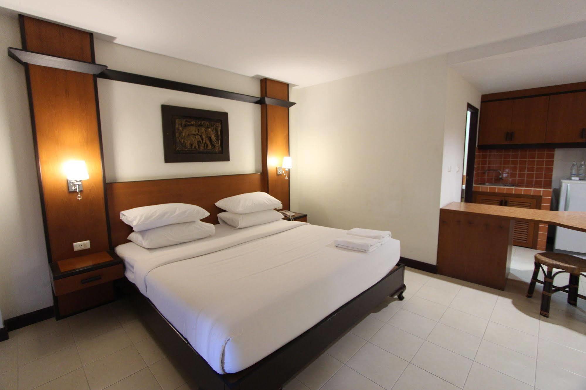 Piyada By Techotels - Guest Friendly - Near To Beach, Famous Walking Street - Night Clubs , Bars & Discos Pattaya
