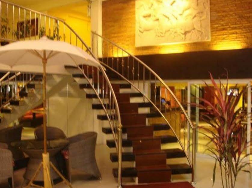 Place Hotel 2*
