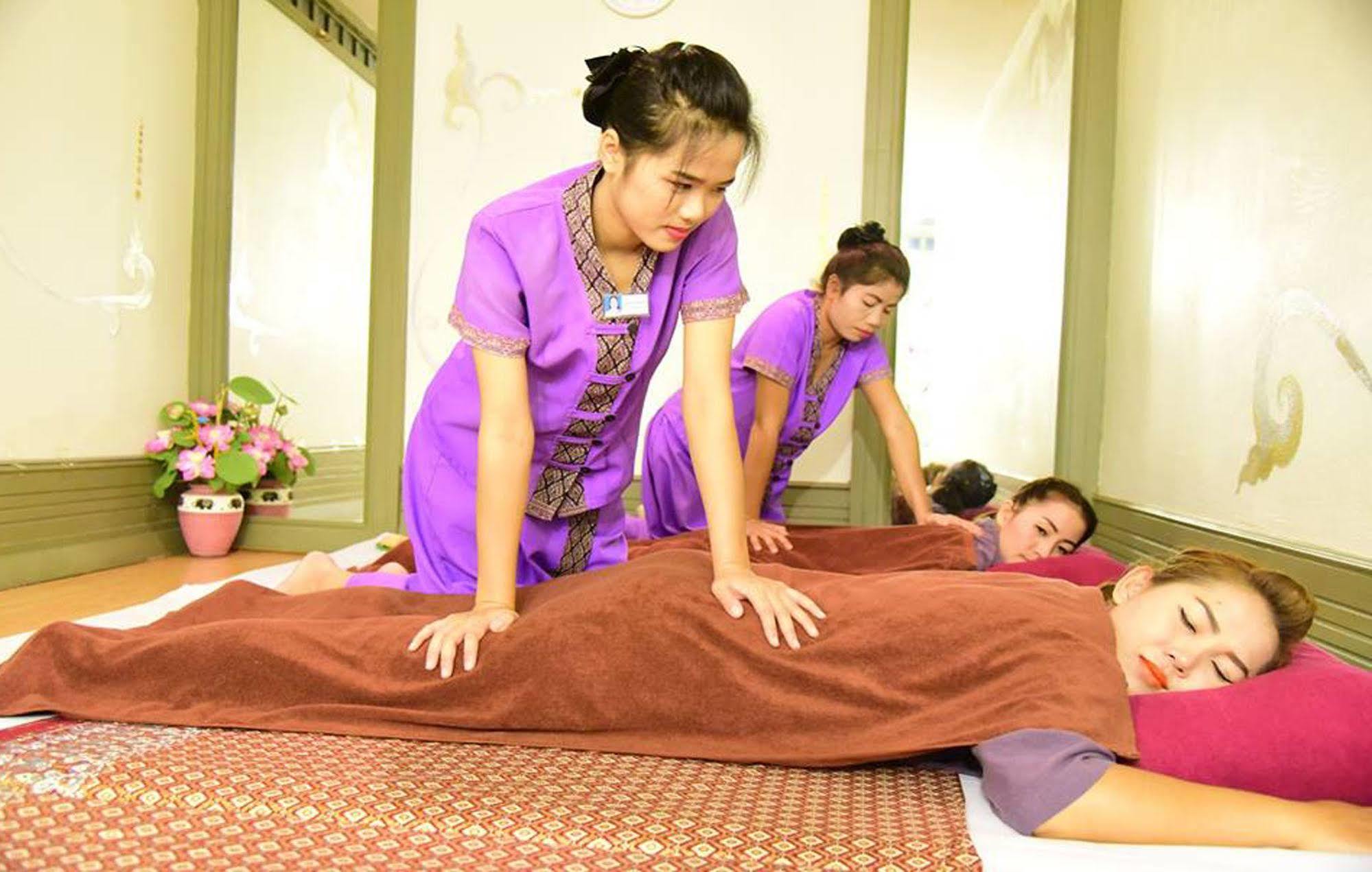 Mike Garden - Sha Extar Hotel 4*