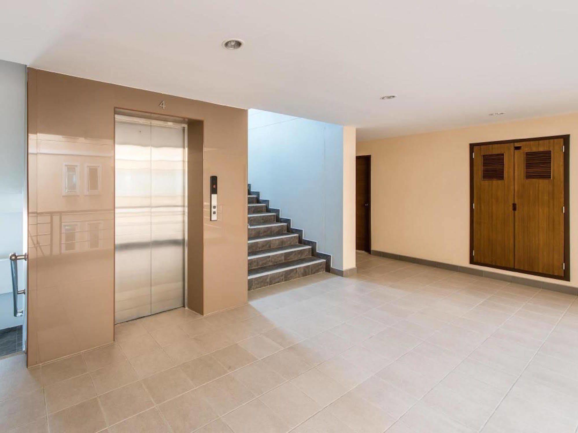 Oyo 488 Delight Hotel