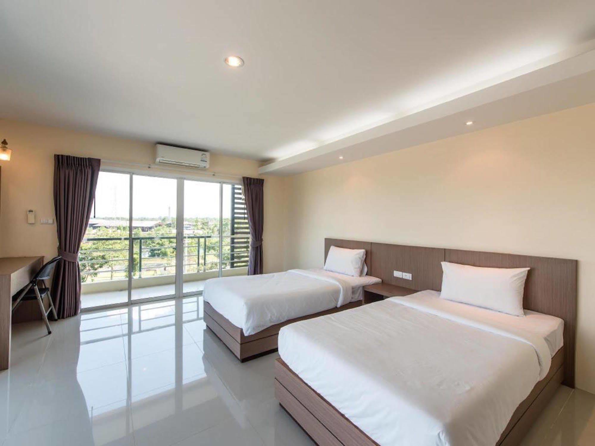 Hotel Oyo 488 Delight 3*