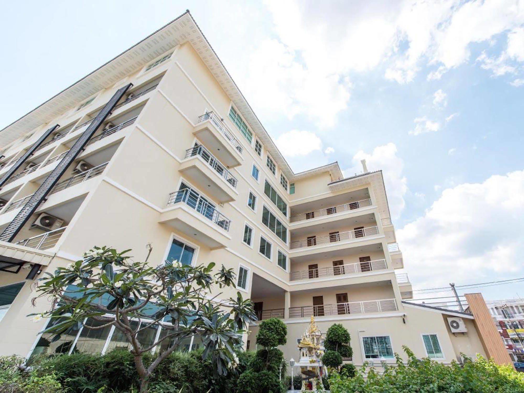 Oyo 488 Delight Hotel