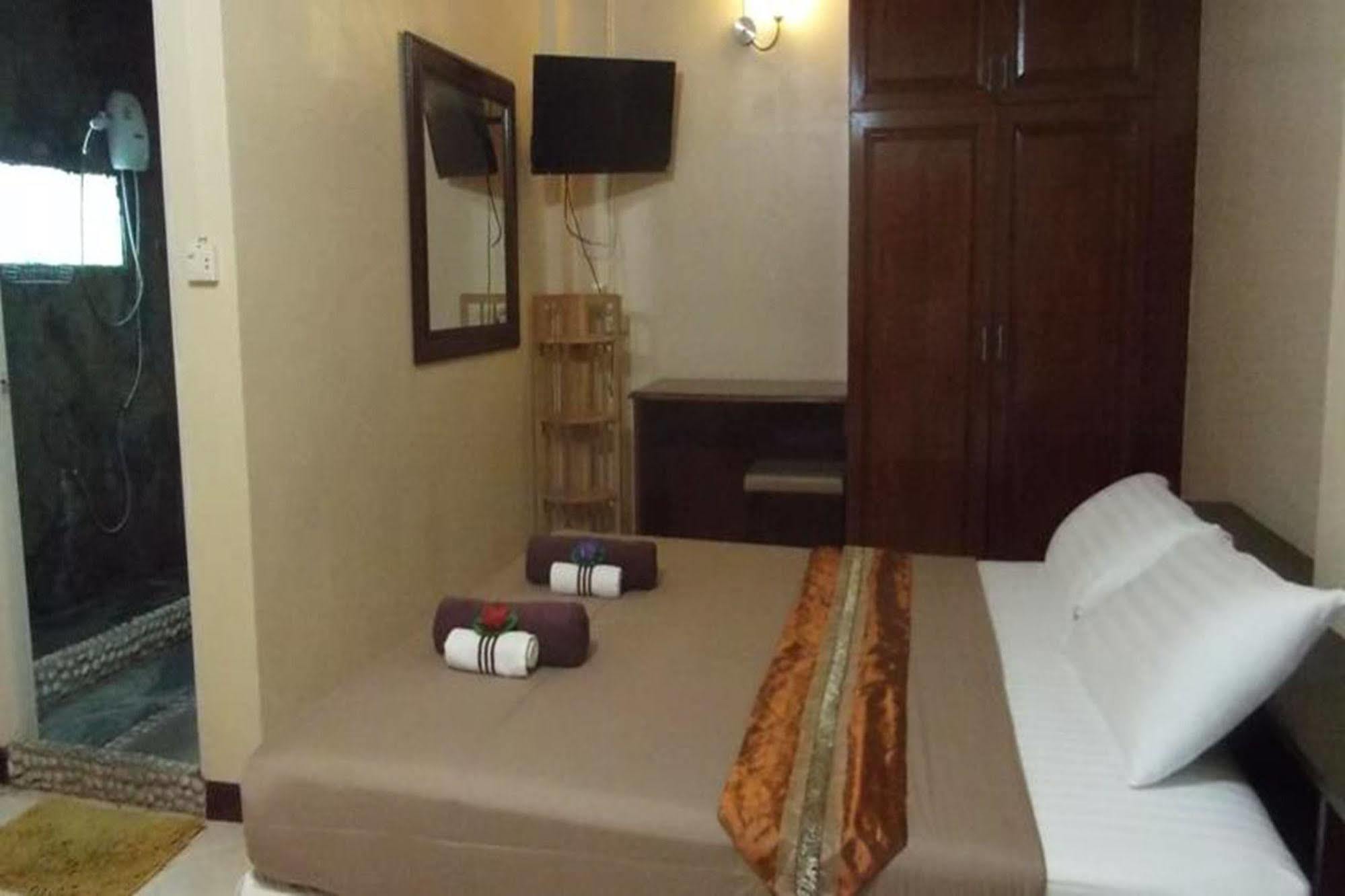 A&M Villa Pattaya Pensão 3*