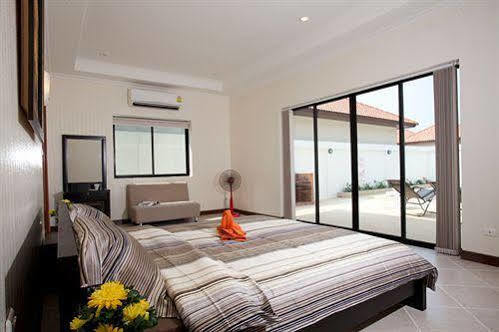 The Chase & Foxlea * Pattaya