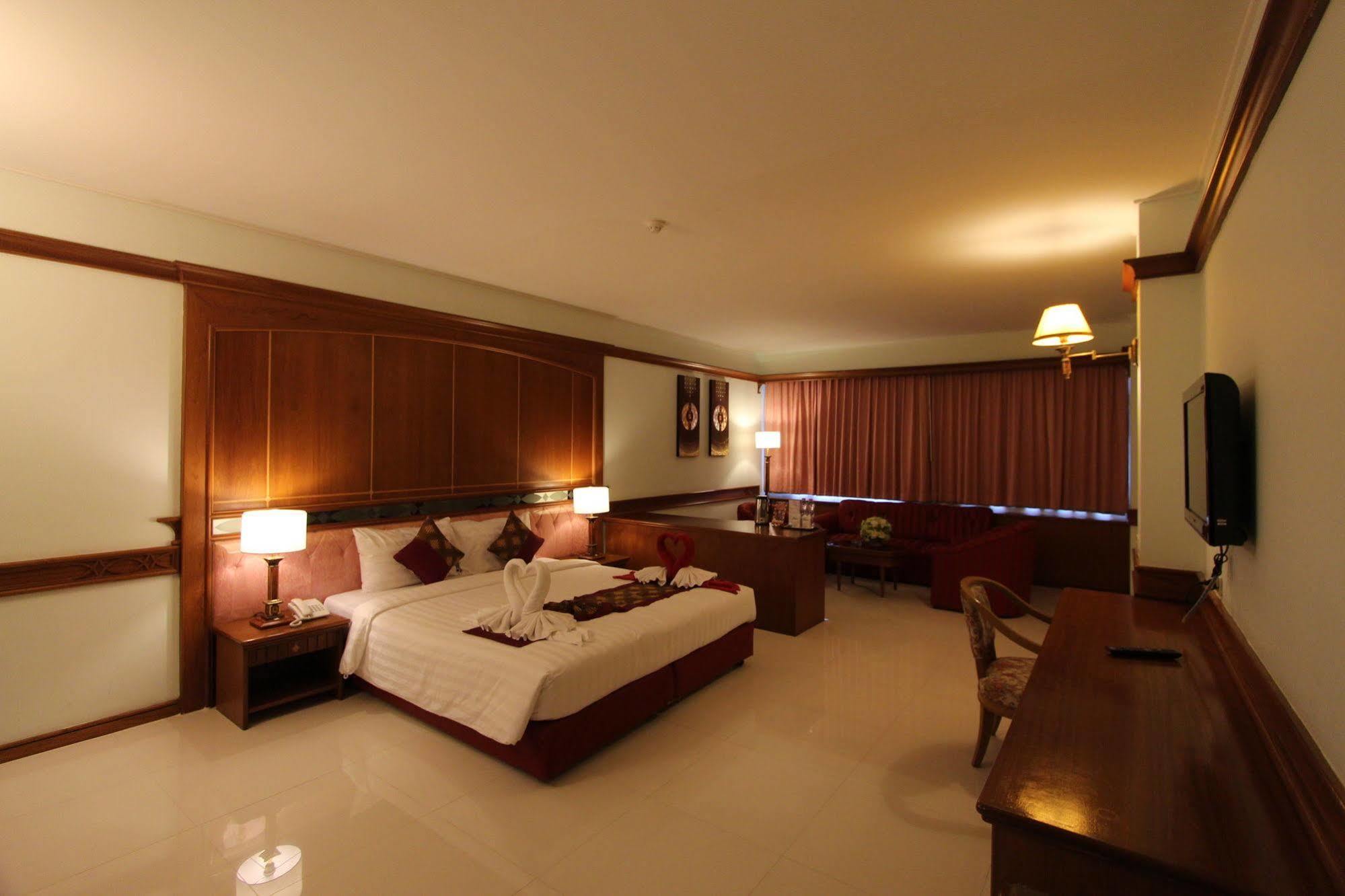 Hotel The Camelot Pattaya