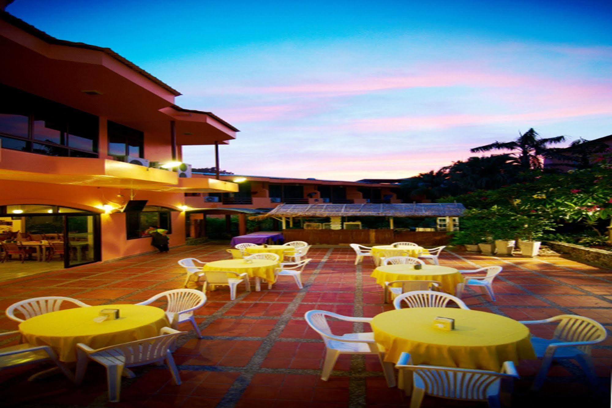 Hotel Peace 3*