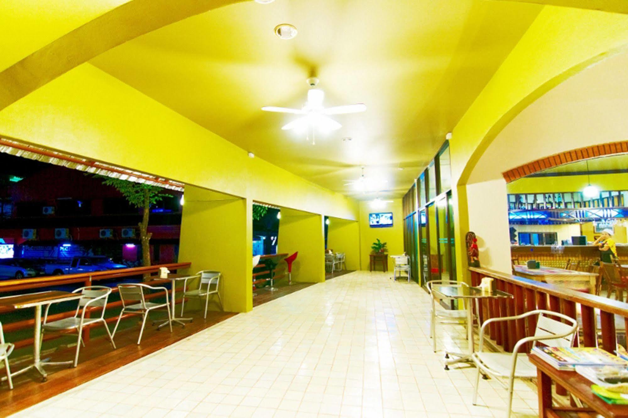 Peace Hotel 3*