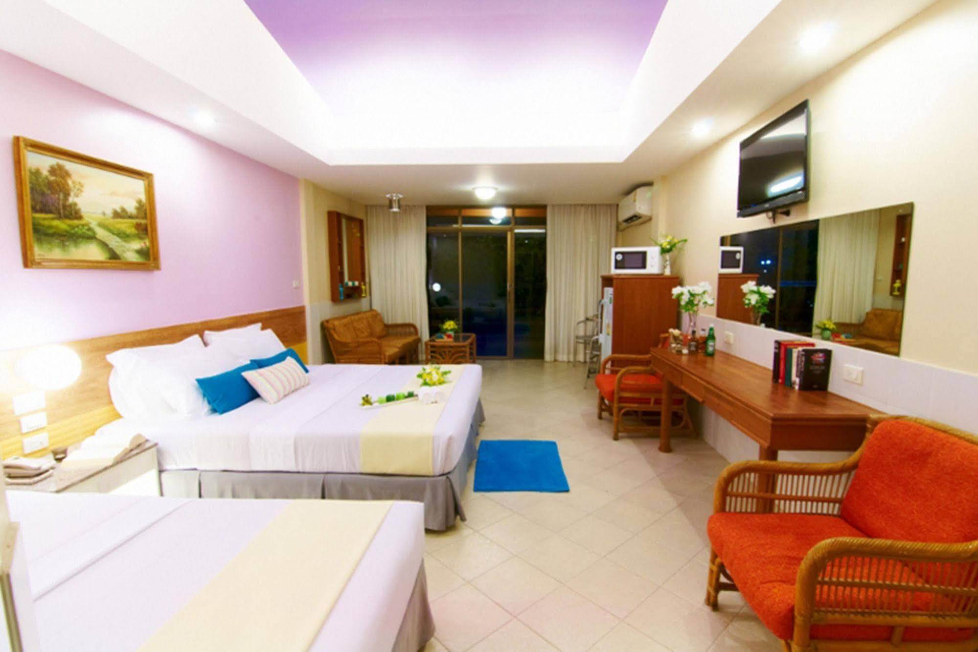 Peace Hotel 3*