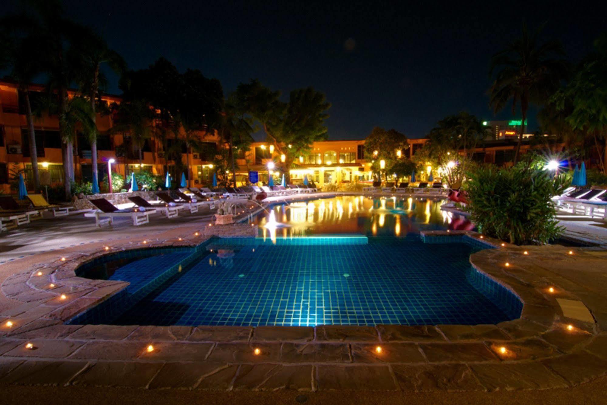 Peace Hotel Pattaya