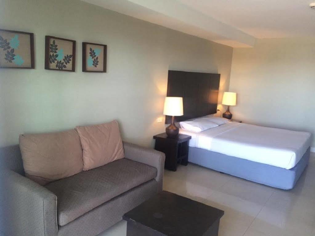 Summer Spring Hotel 3*