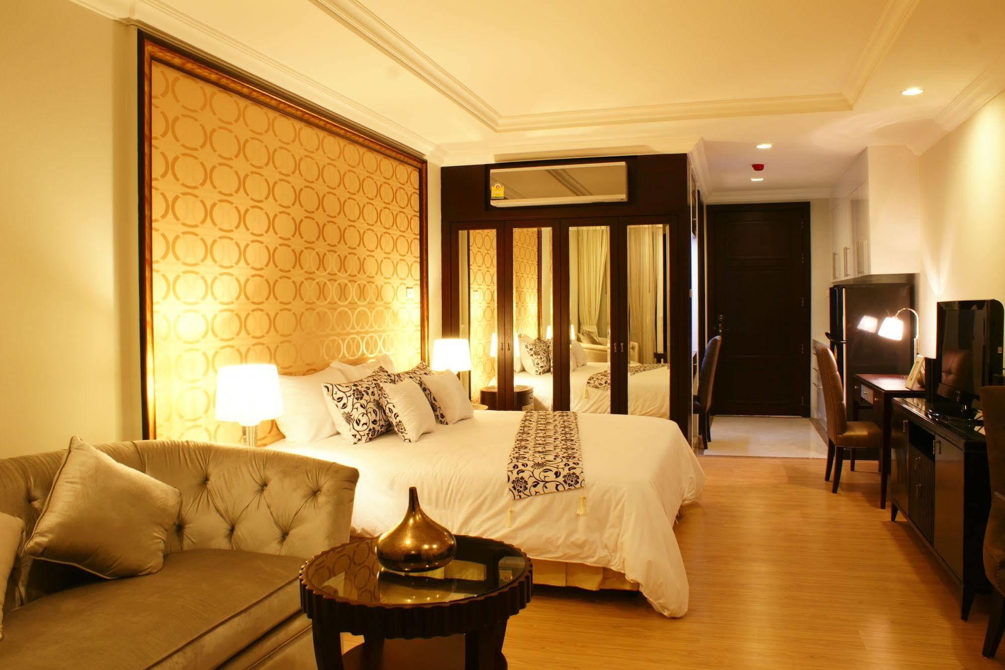 Lk Legend Hotel 4*