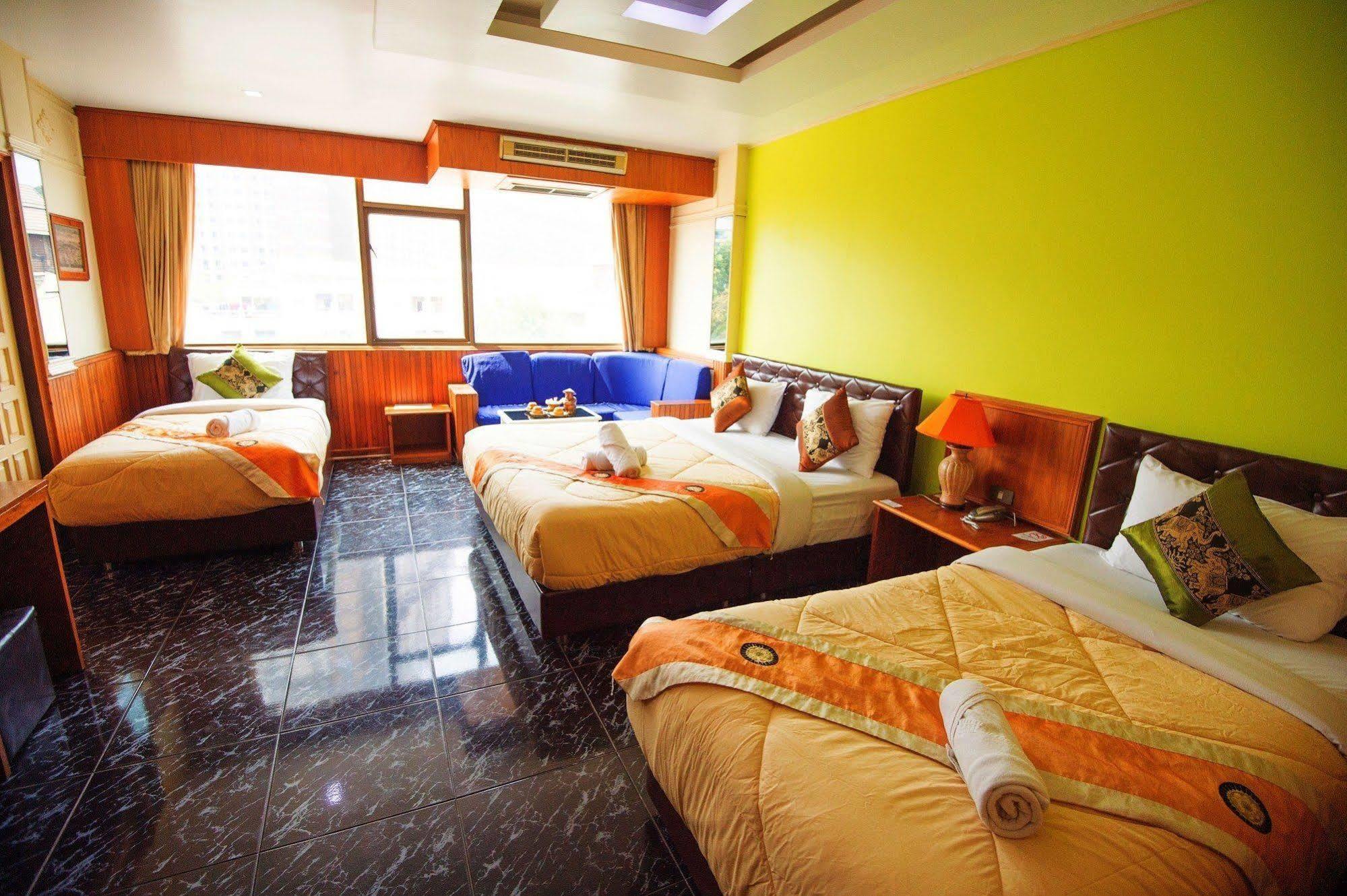 Hotel Mr. Mac's 2*