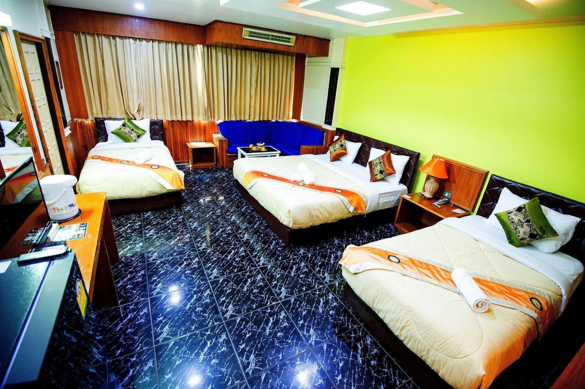Hotel Mr. Mac's 2*