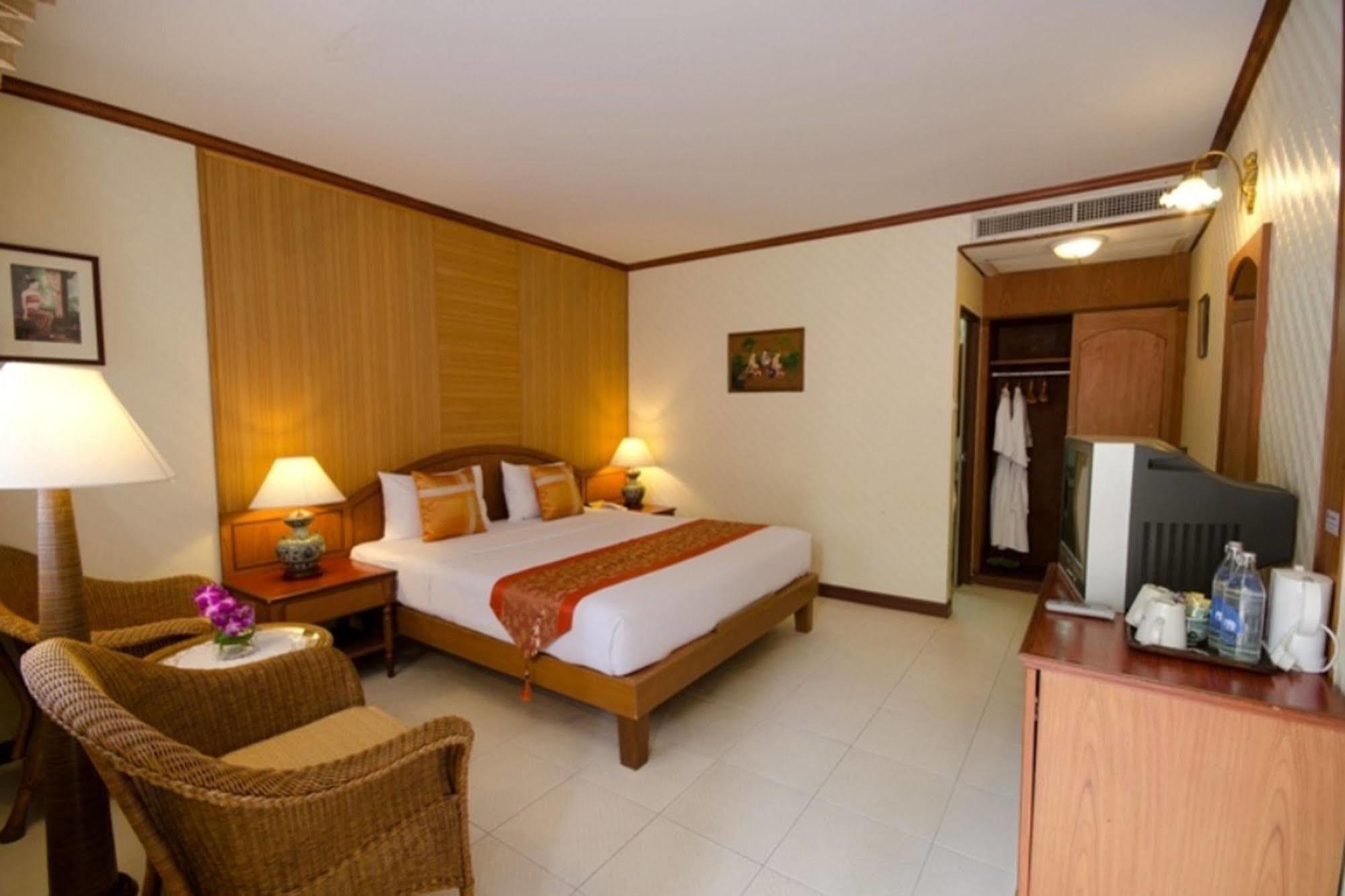 S Formally Sabai Hotel 3*