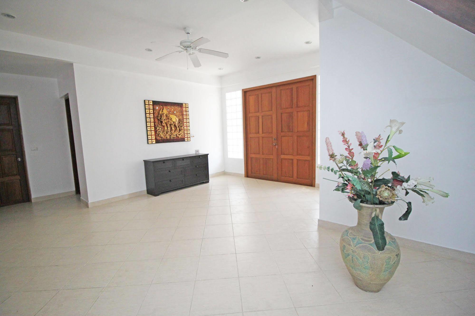 Villa Naklua Pool By Sunny Rentals *