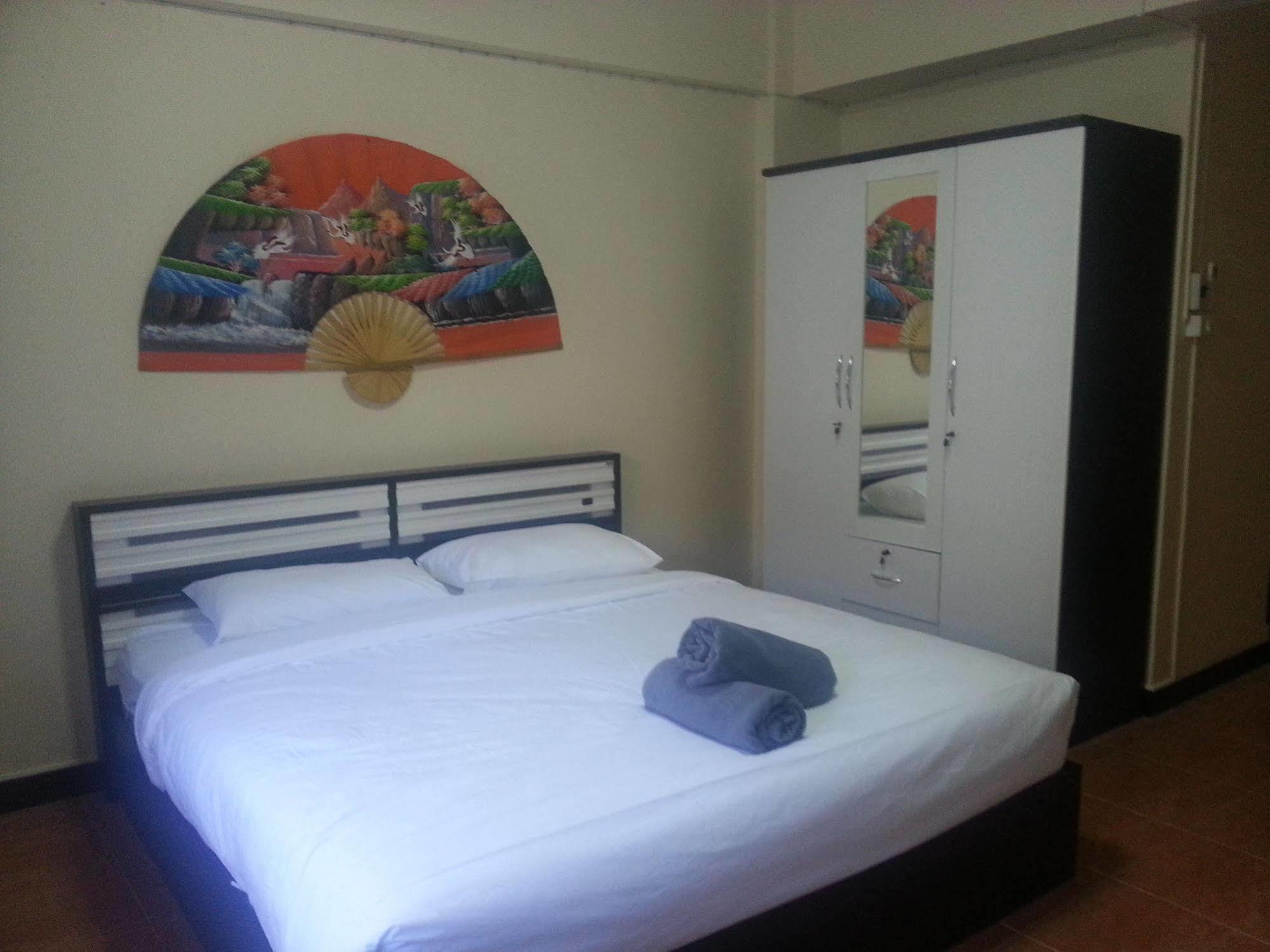 Hotel Oyo 963 Sunshine