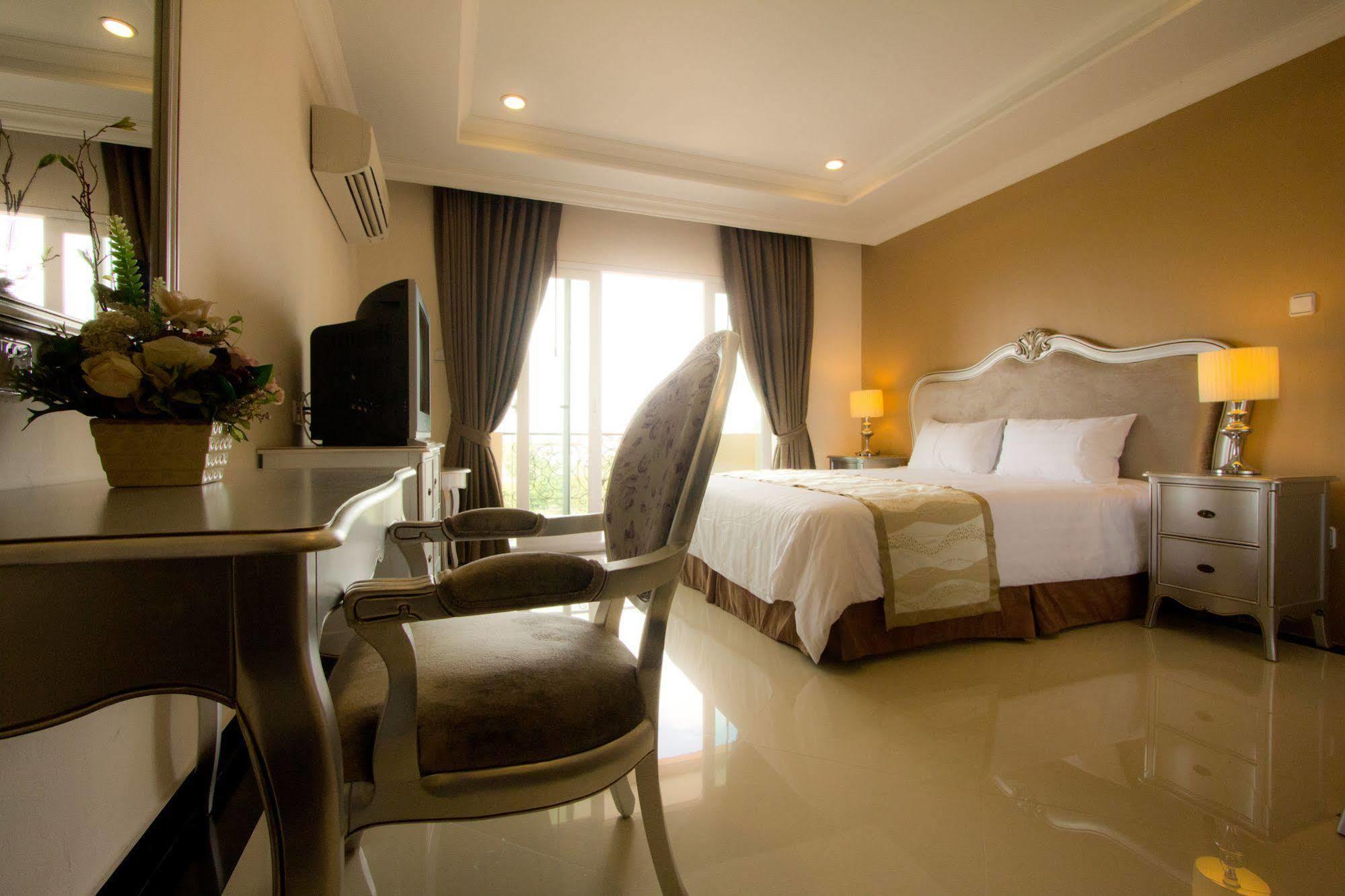 Hotel Lk Grand Living Place