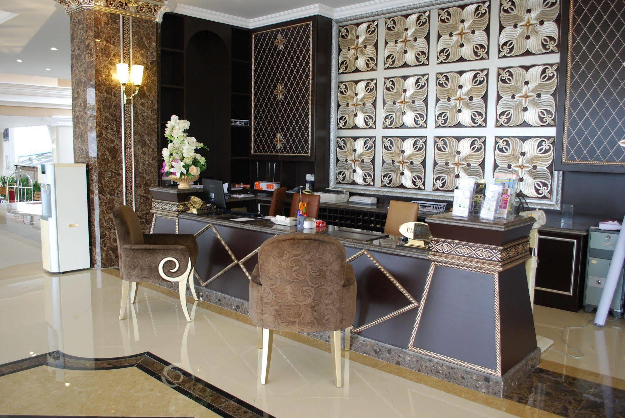 Hotel Lk Grand Living Place