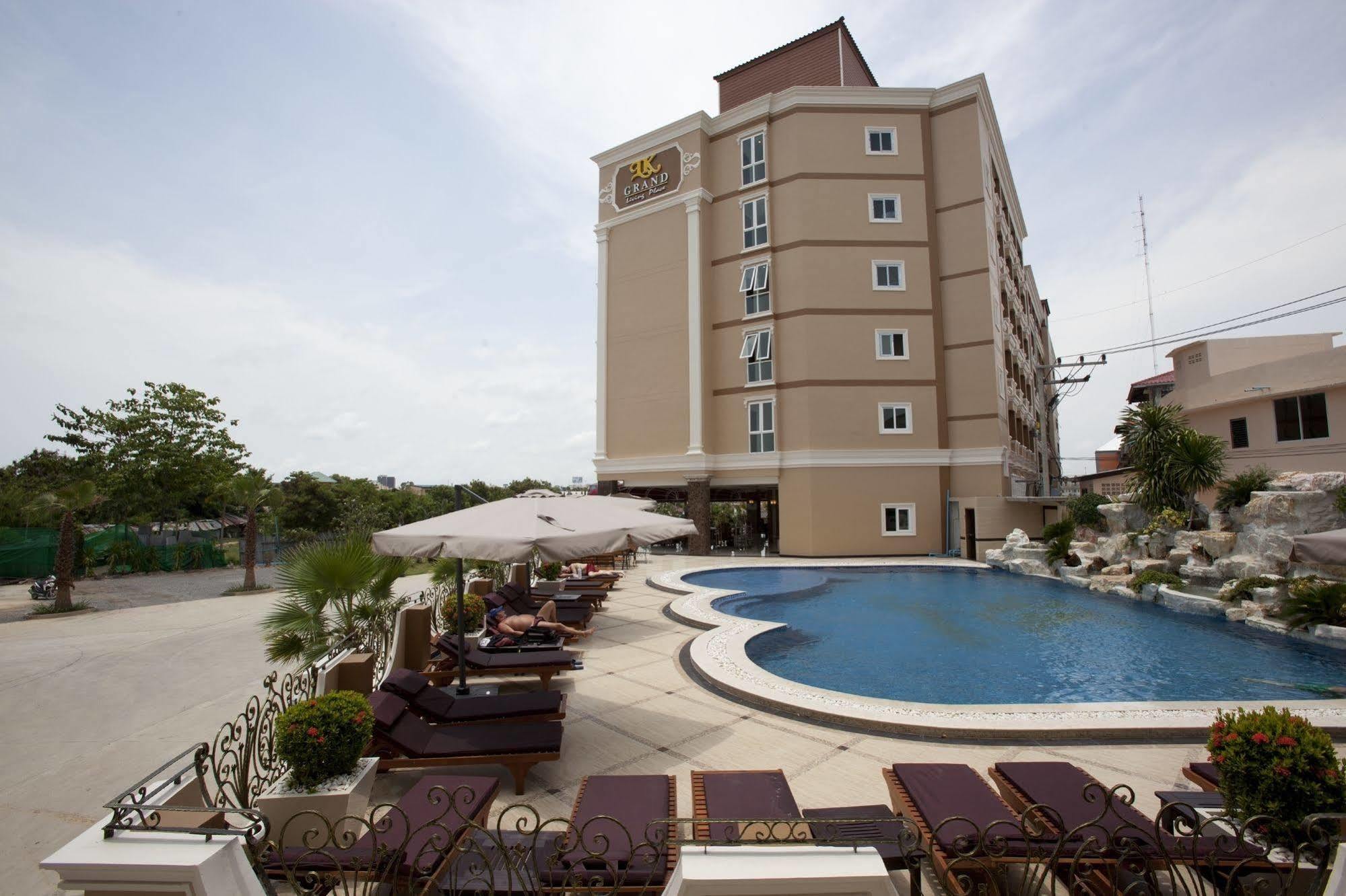 Lk Grand Living Place