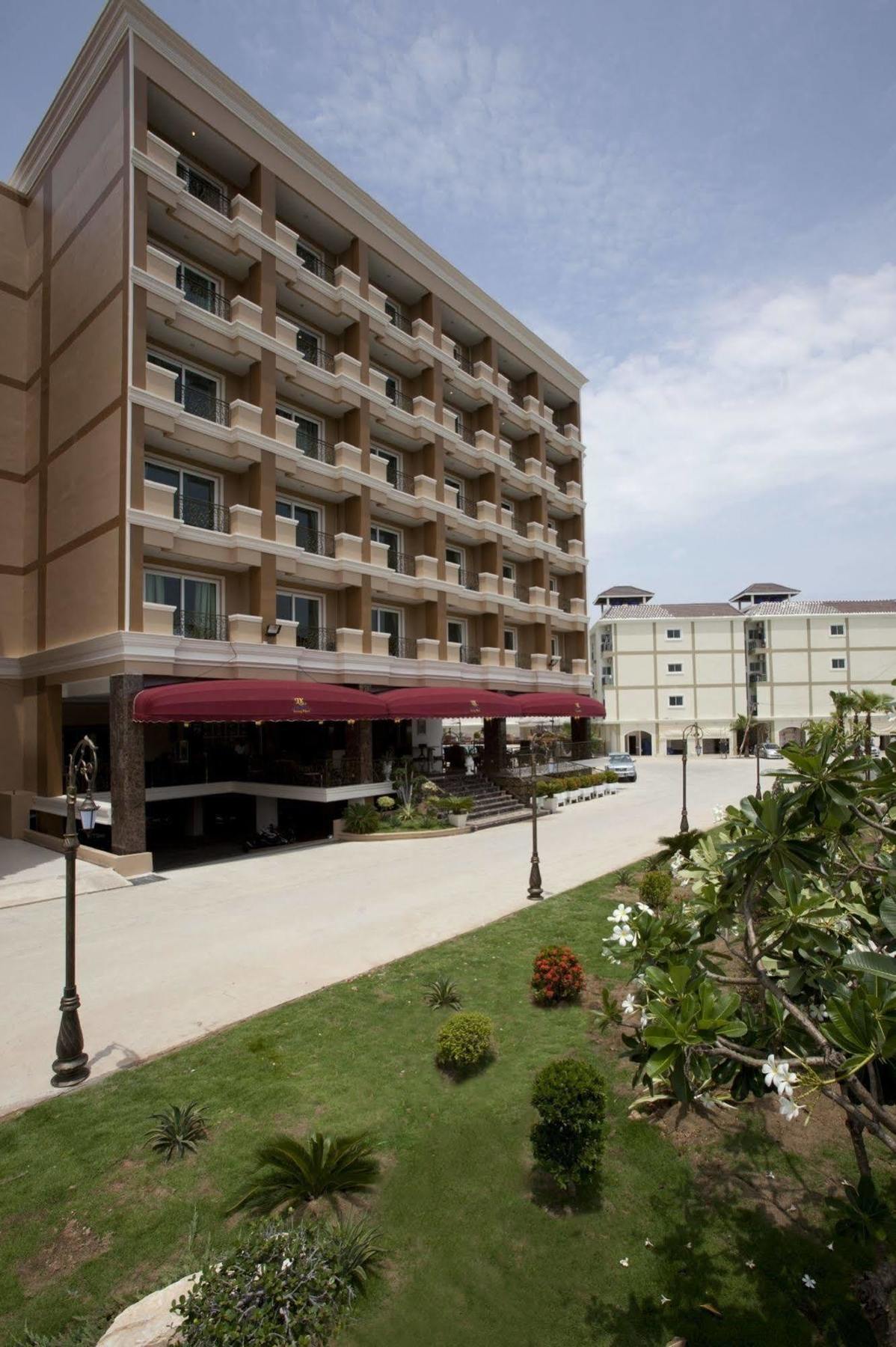 Lk Grand Living Place 4* Pattaya