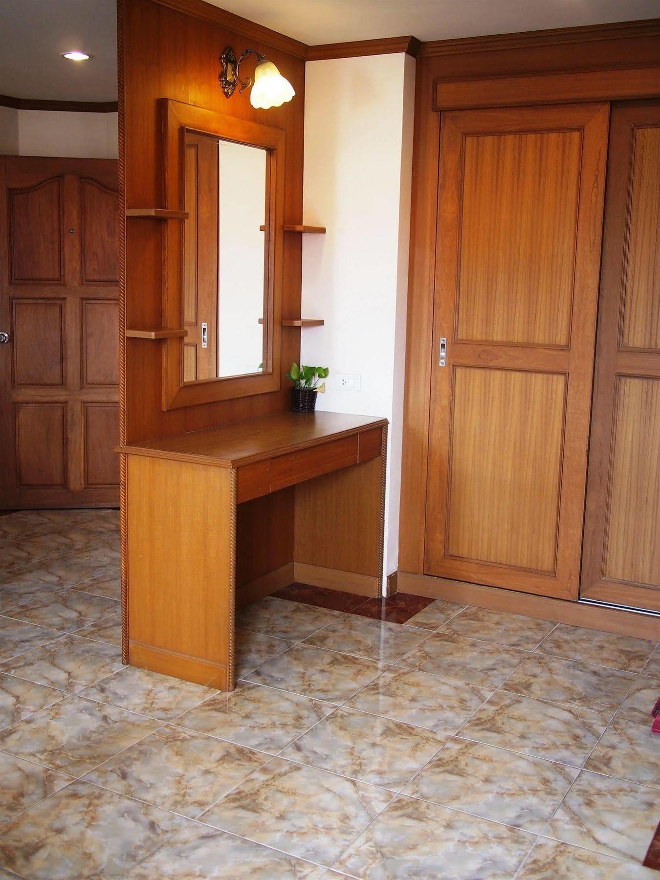 Apartment Navin Mansion 3