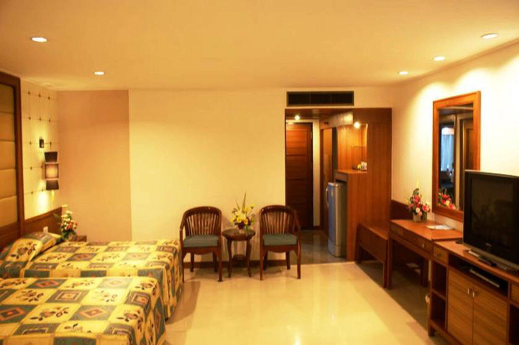 Royal Twins Palace Hotel Pattaya