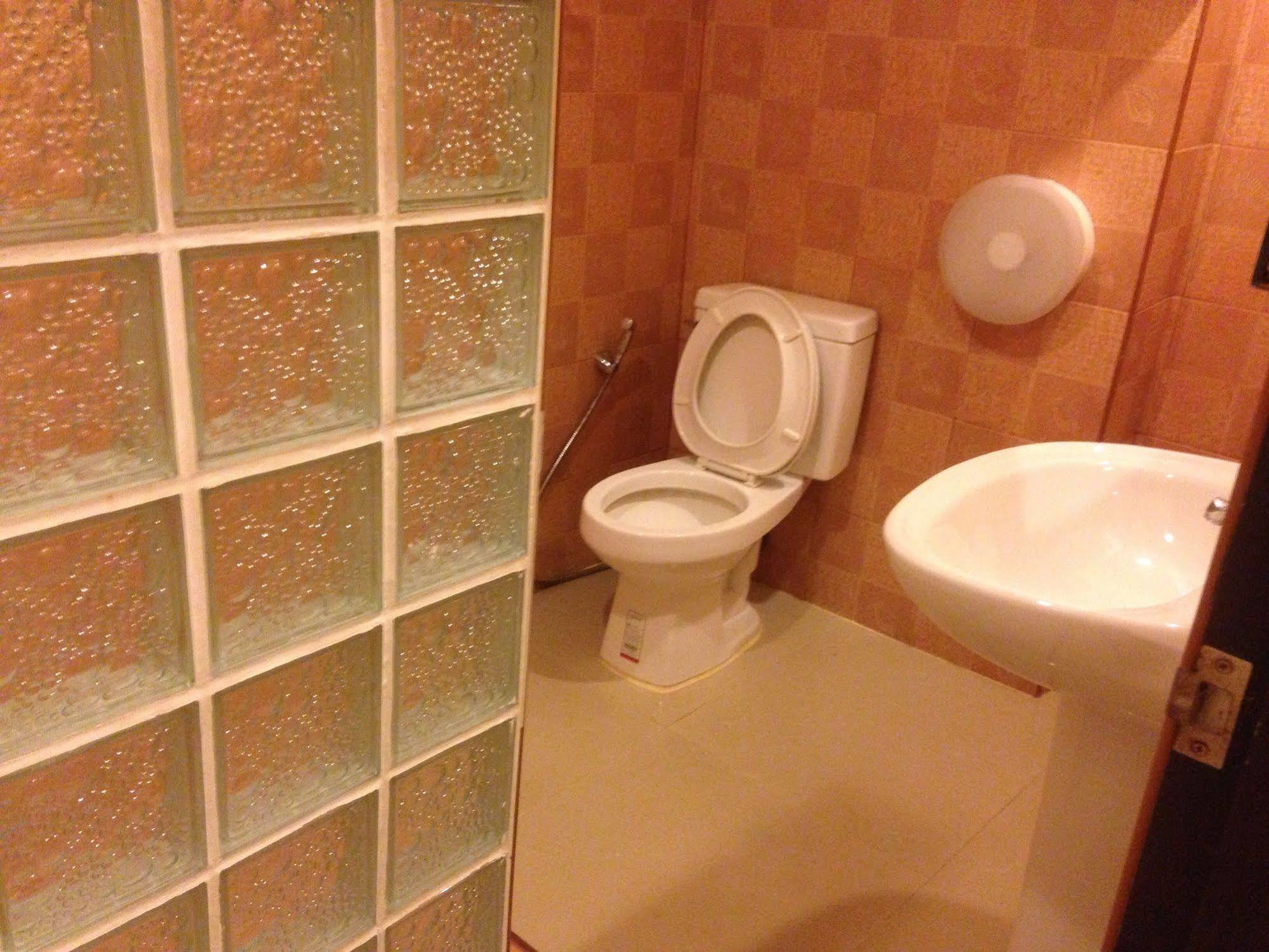 Hotel Jomtien All 2*