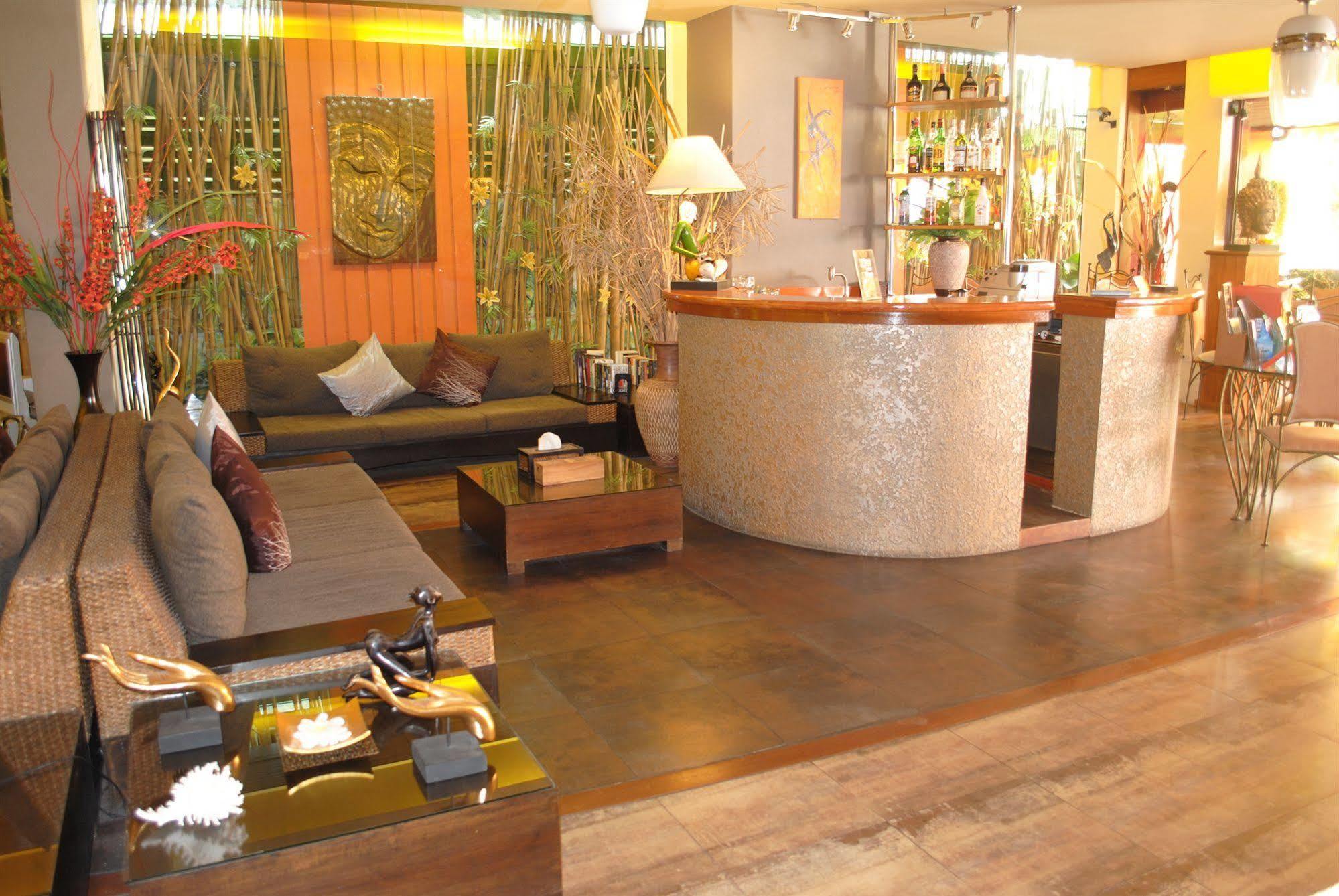 Lodge Pasadena *