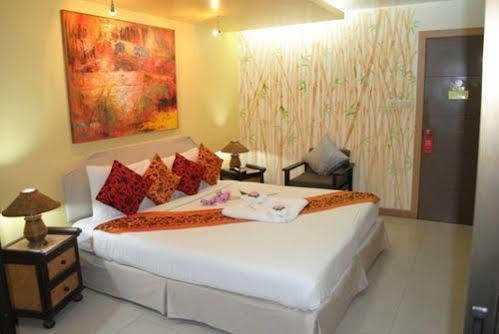 Lodge Pasadena Pattaya