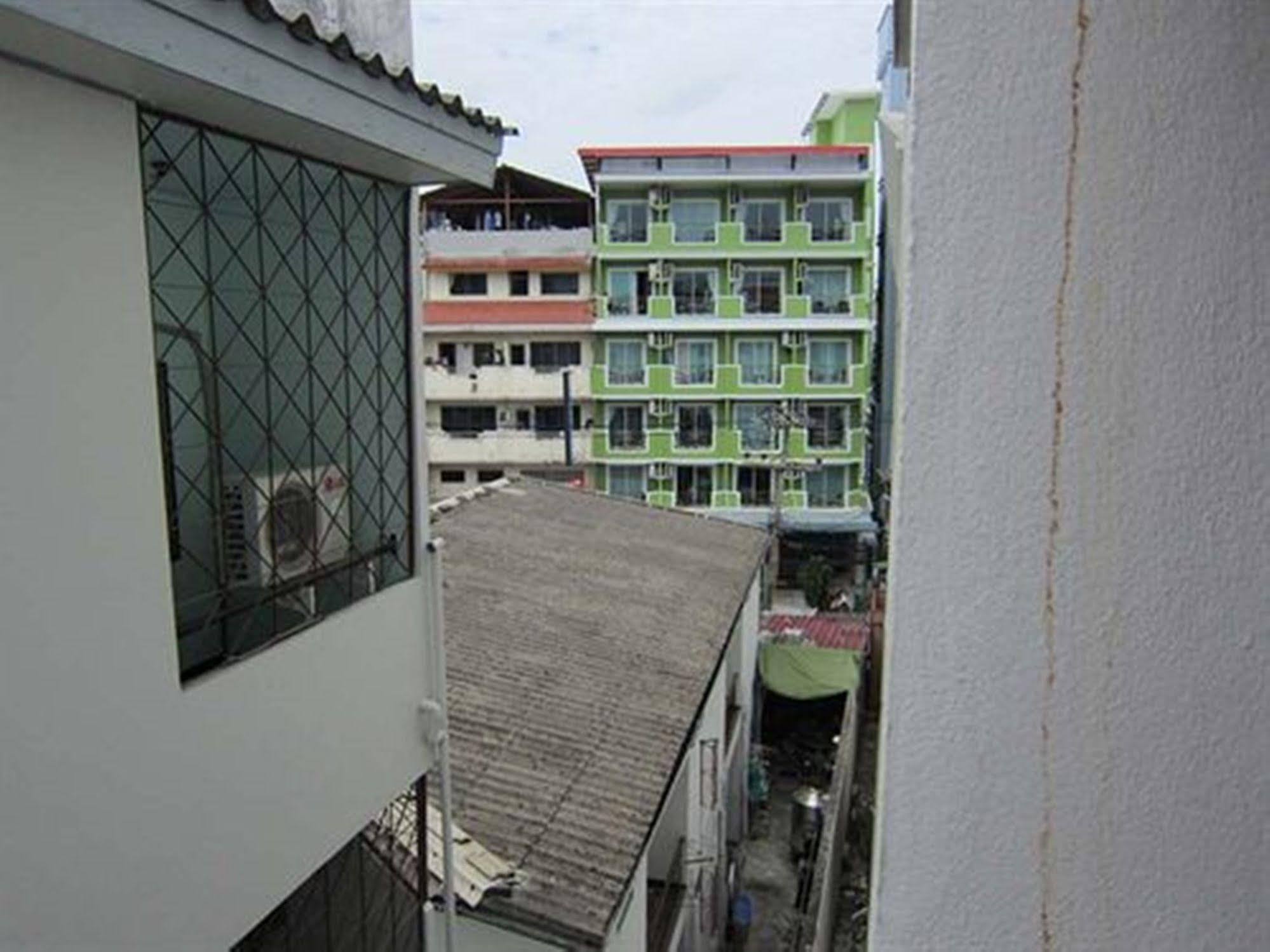 Hotel 18 Coins Budget 2*