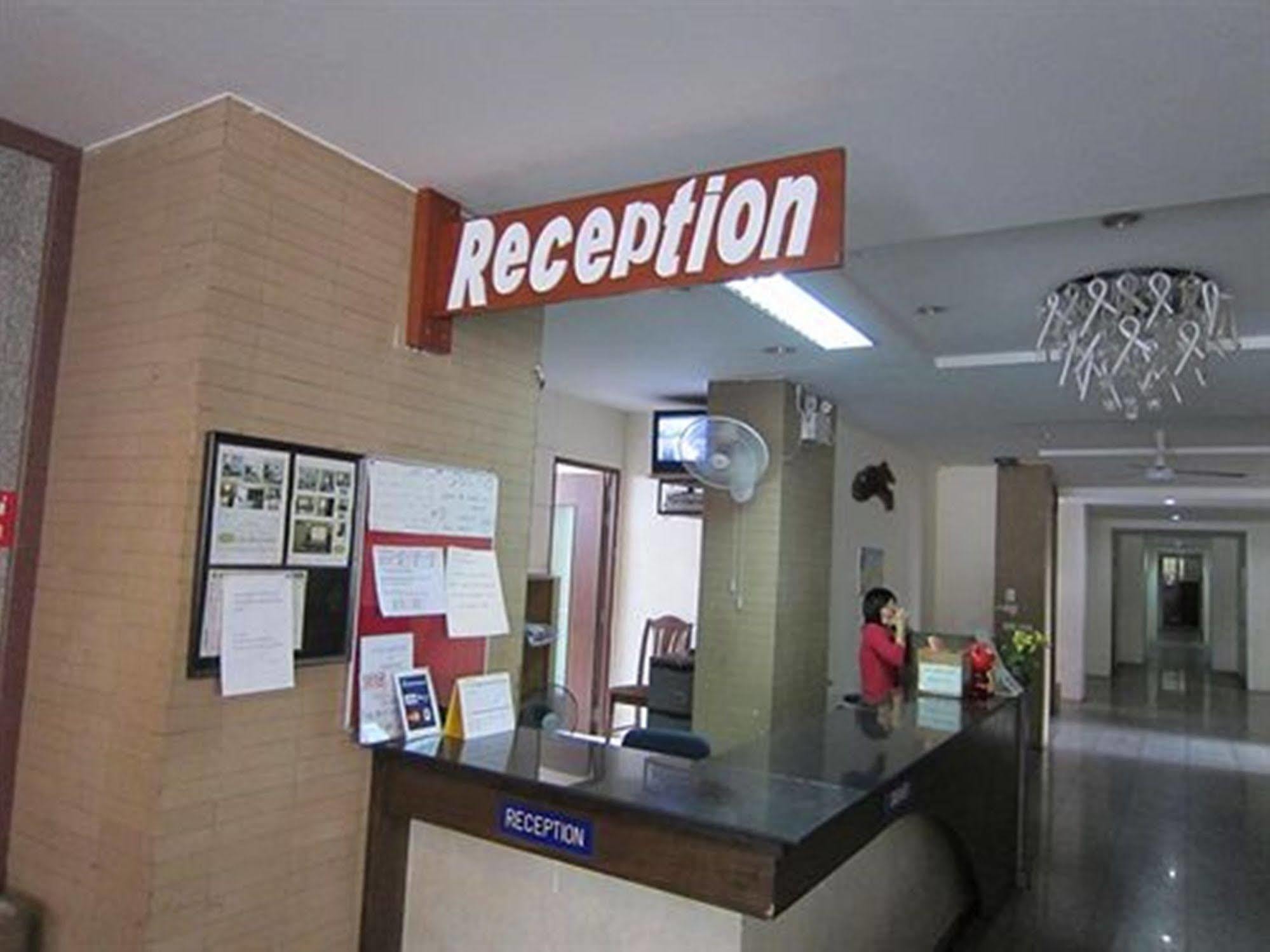 18 Coins Budget Hotel 2*