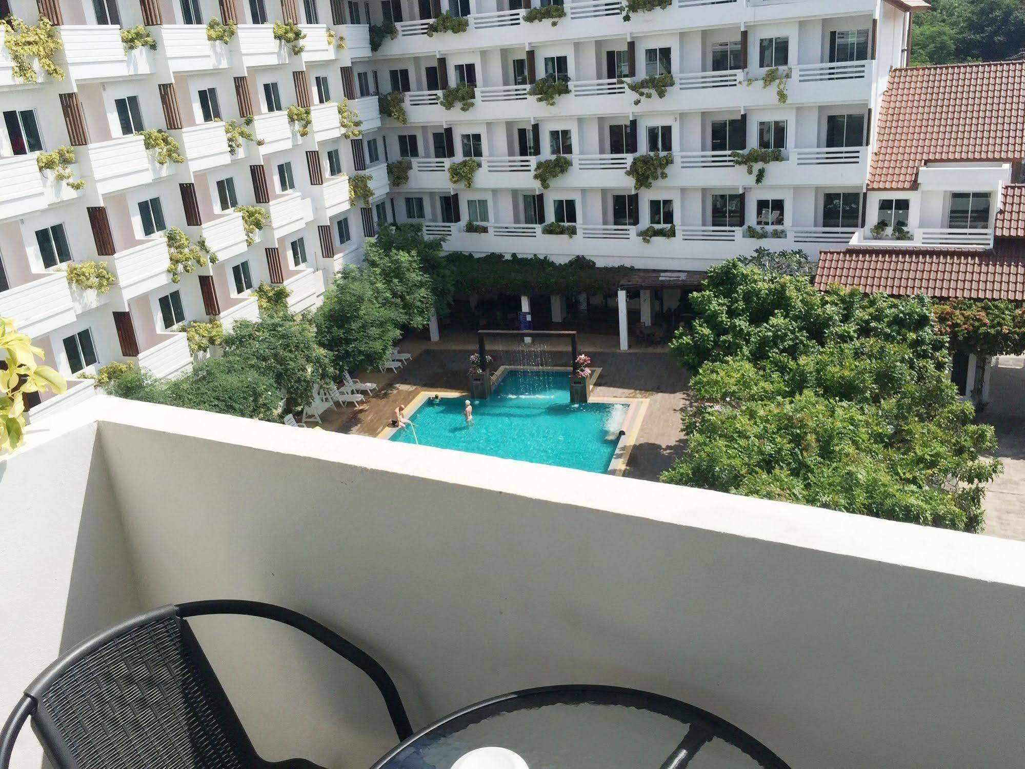 Hill Fresco Hotel