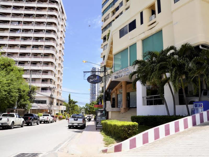 Thepthip Artdeco Studio Apartment