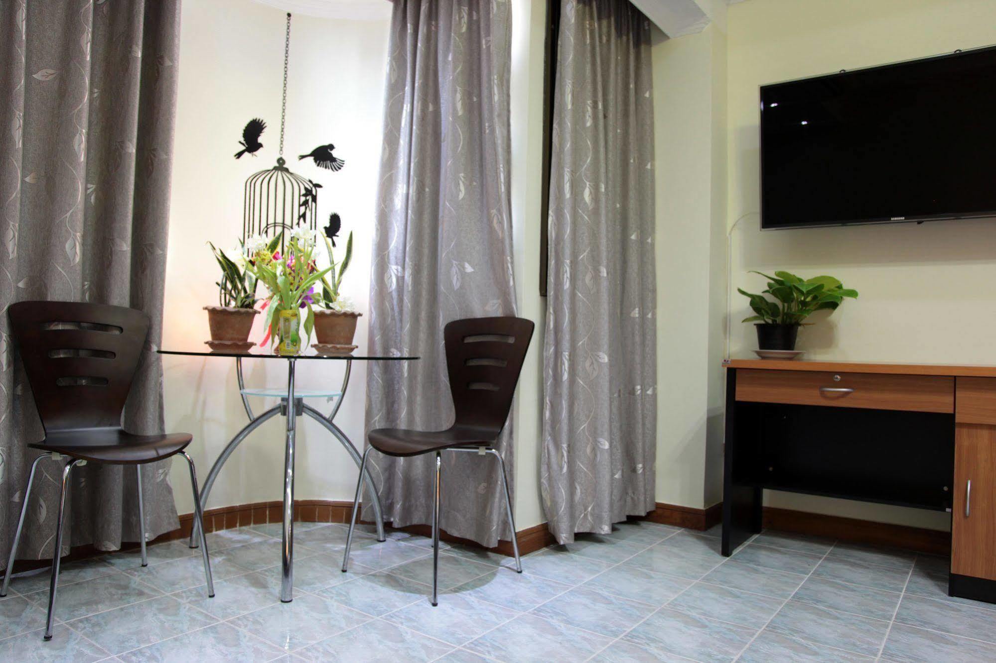 Apartment Thepthip Artdeco Studio