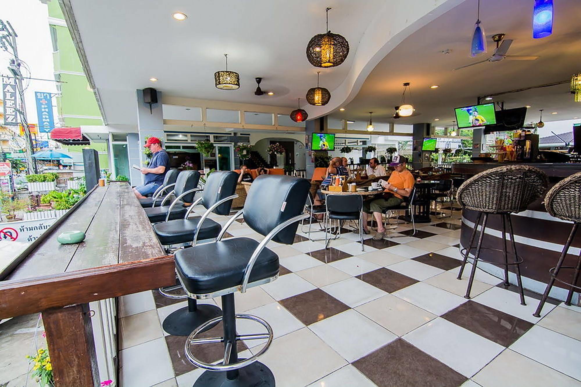 Sutus Court 3 3* Pattaya