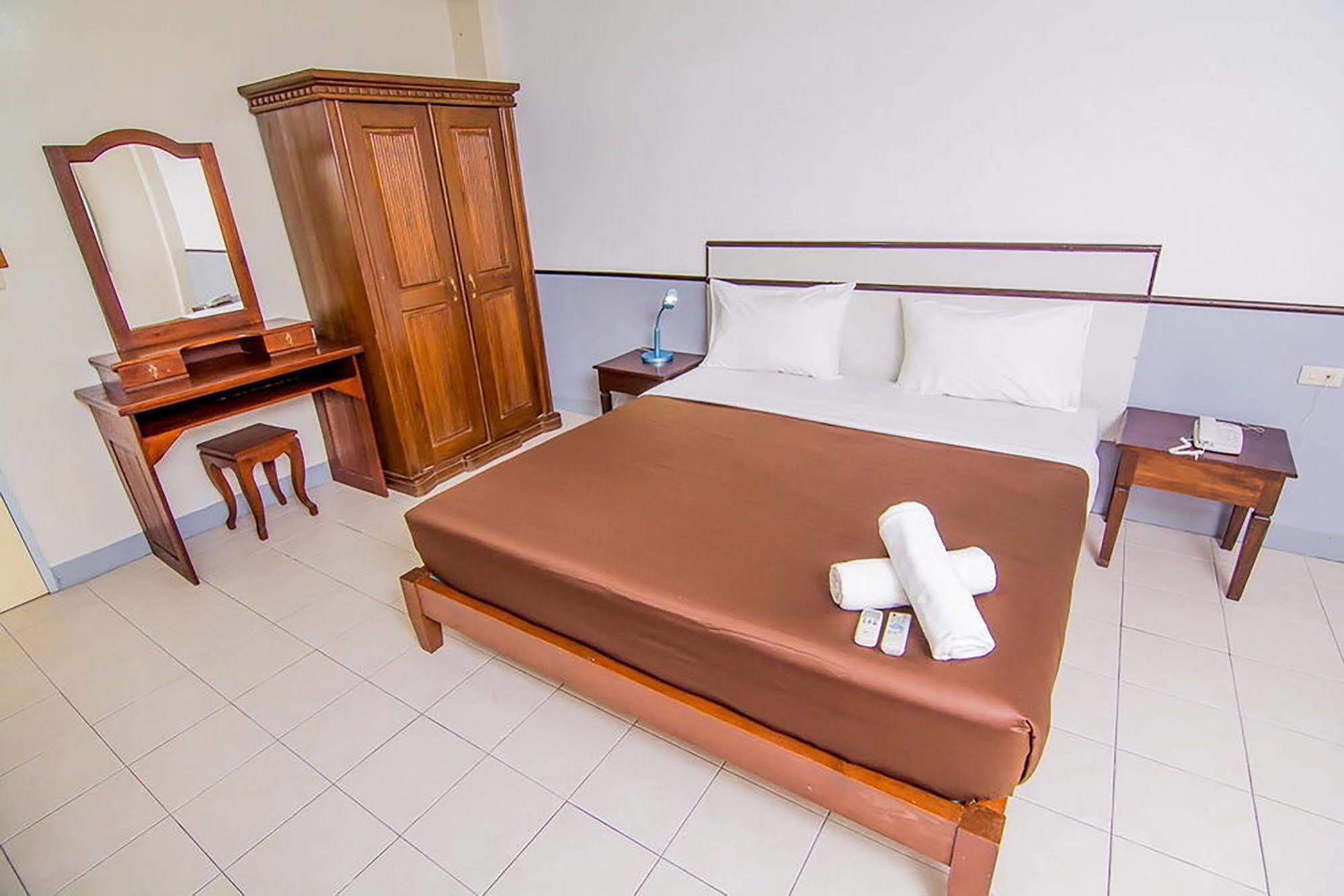 Hotel Sutus Court 3 Pattaya