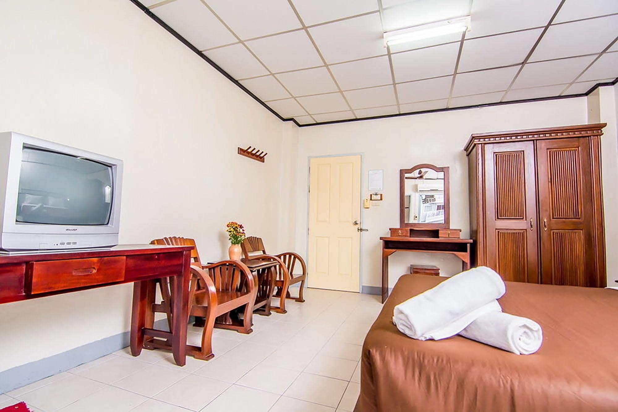Hotel Sutus Court 3 Pattaya