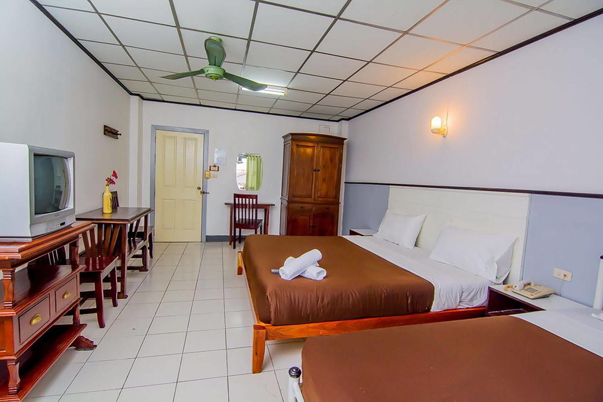 Hotel Sutus Court 3 Pattaya