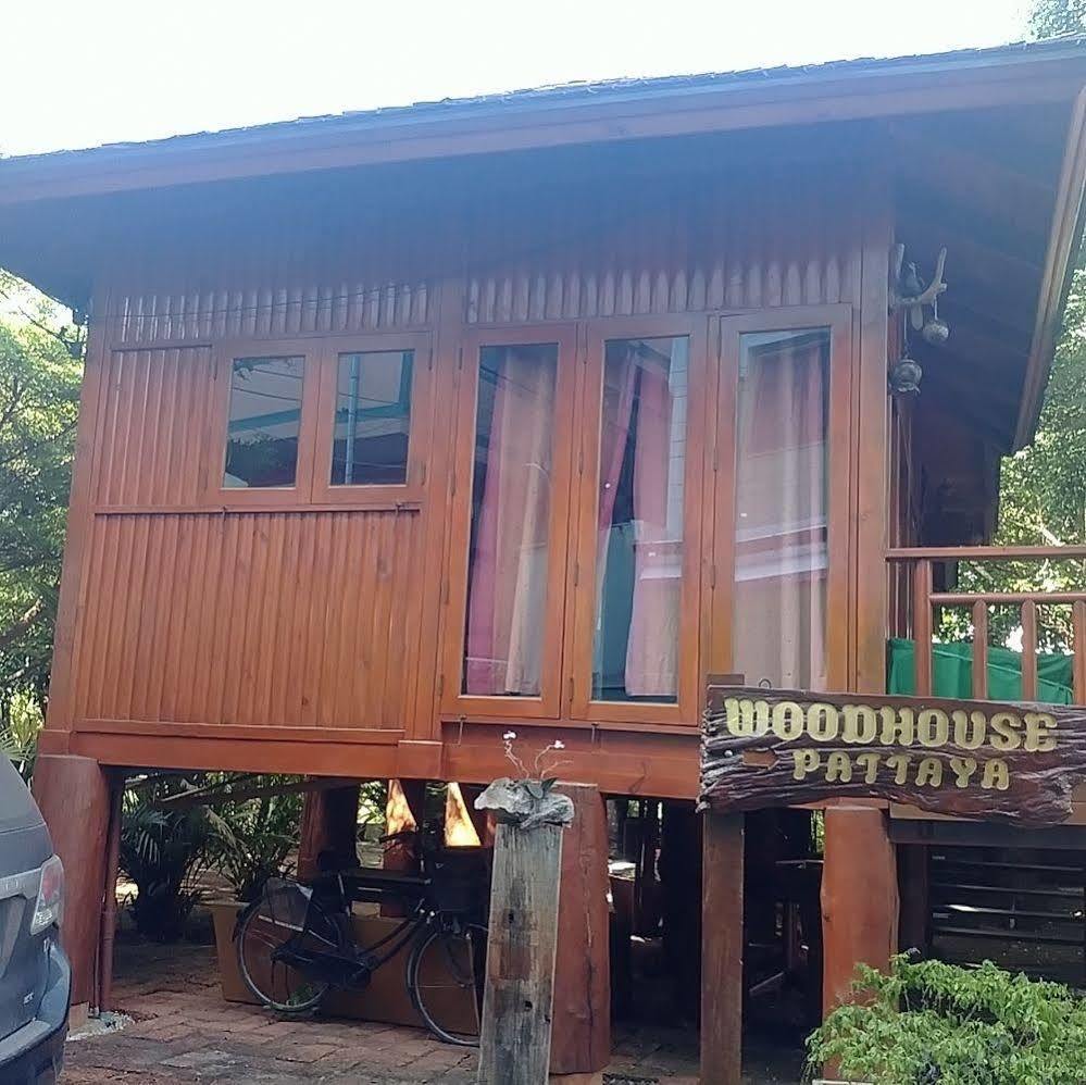 Wood House 3*