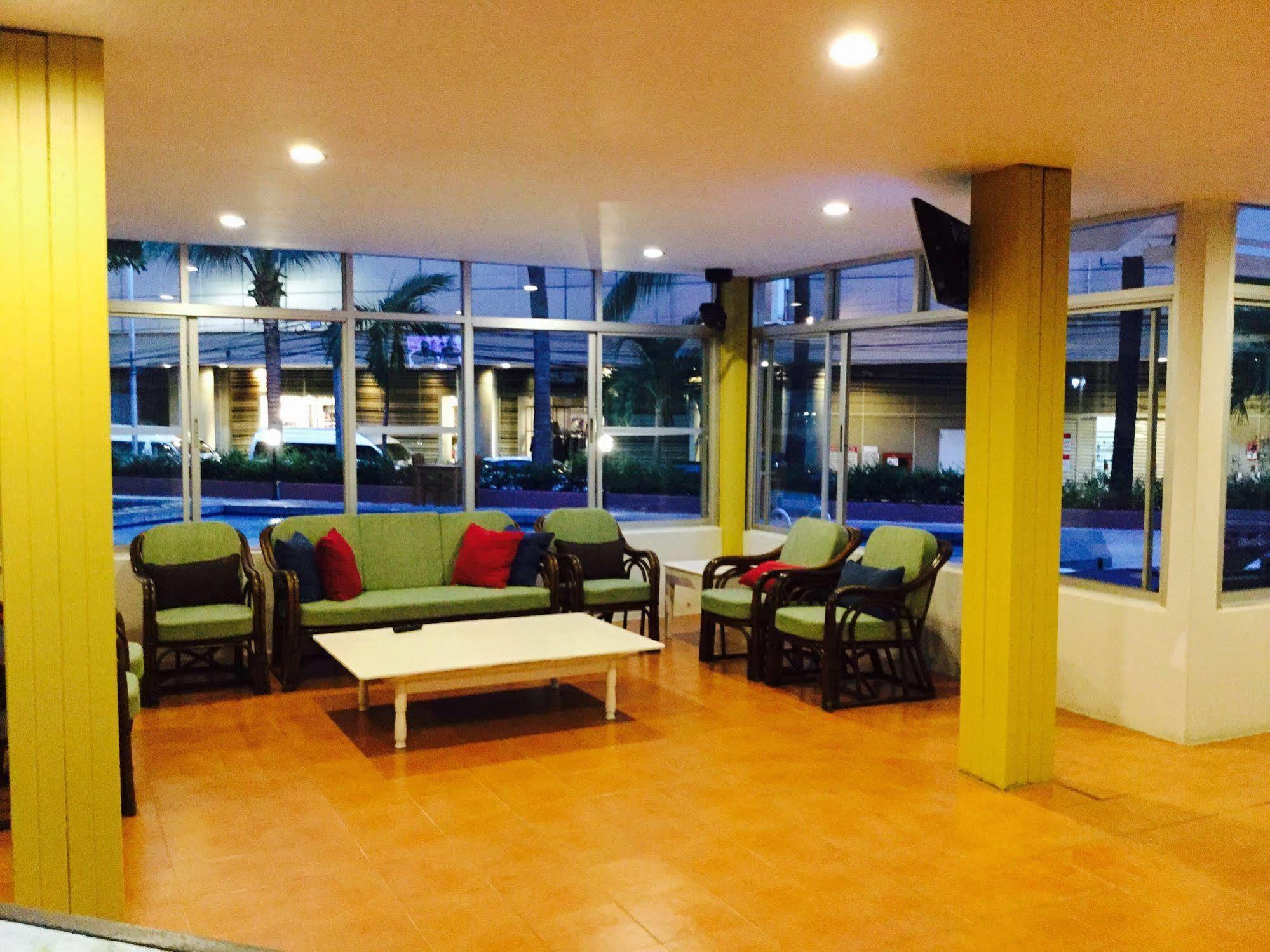 At Nine Hotel