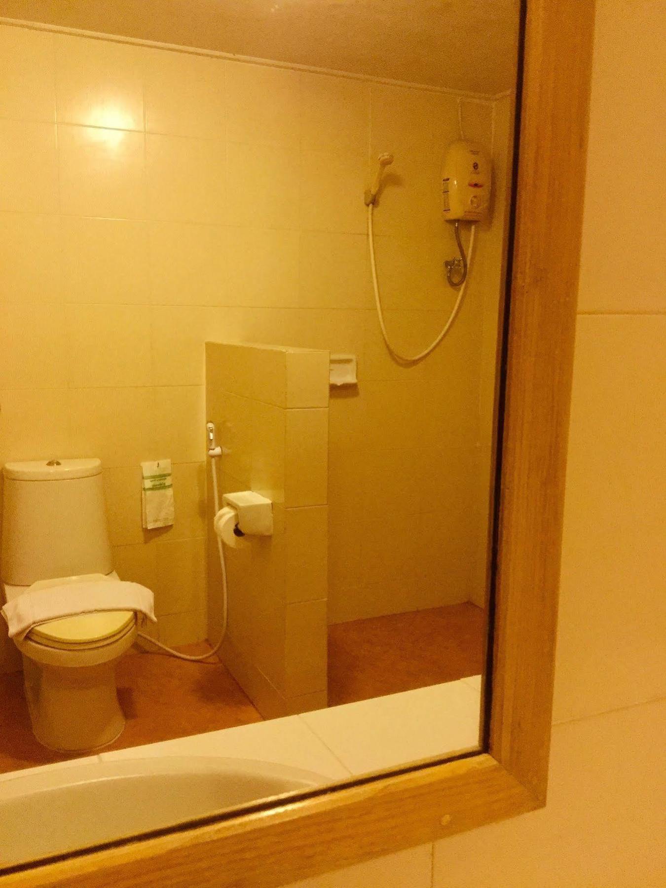Hotel At Nine