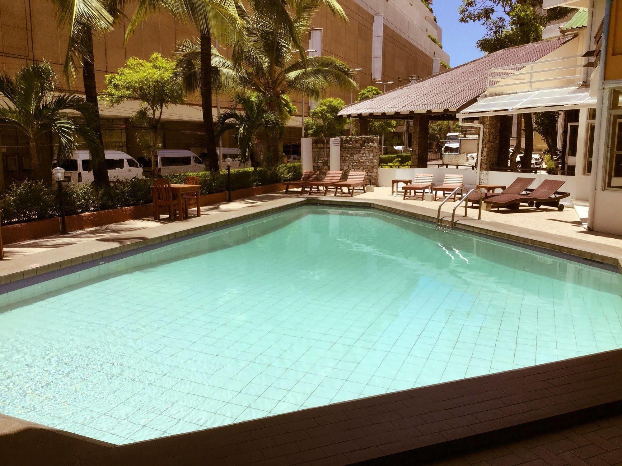 At Nine 2* Pattaya