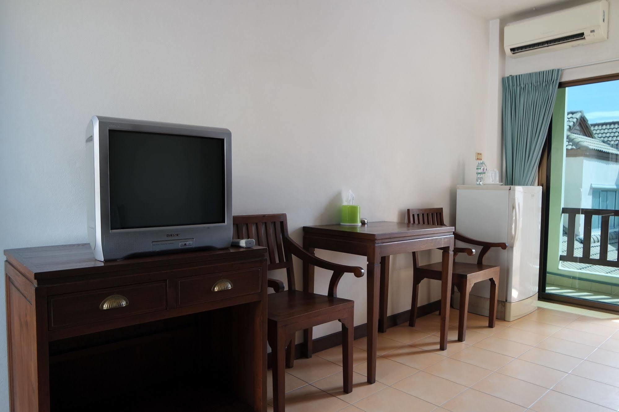 New Nikom Court Apartment Pattaya