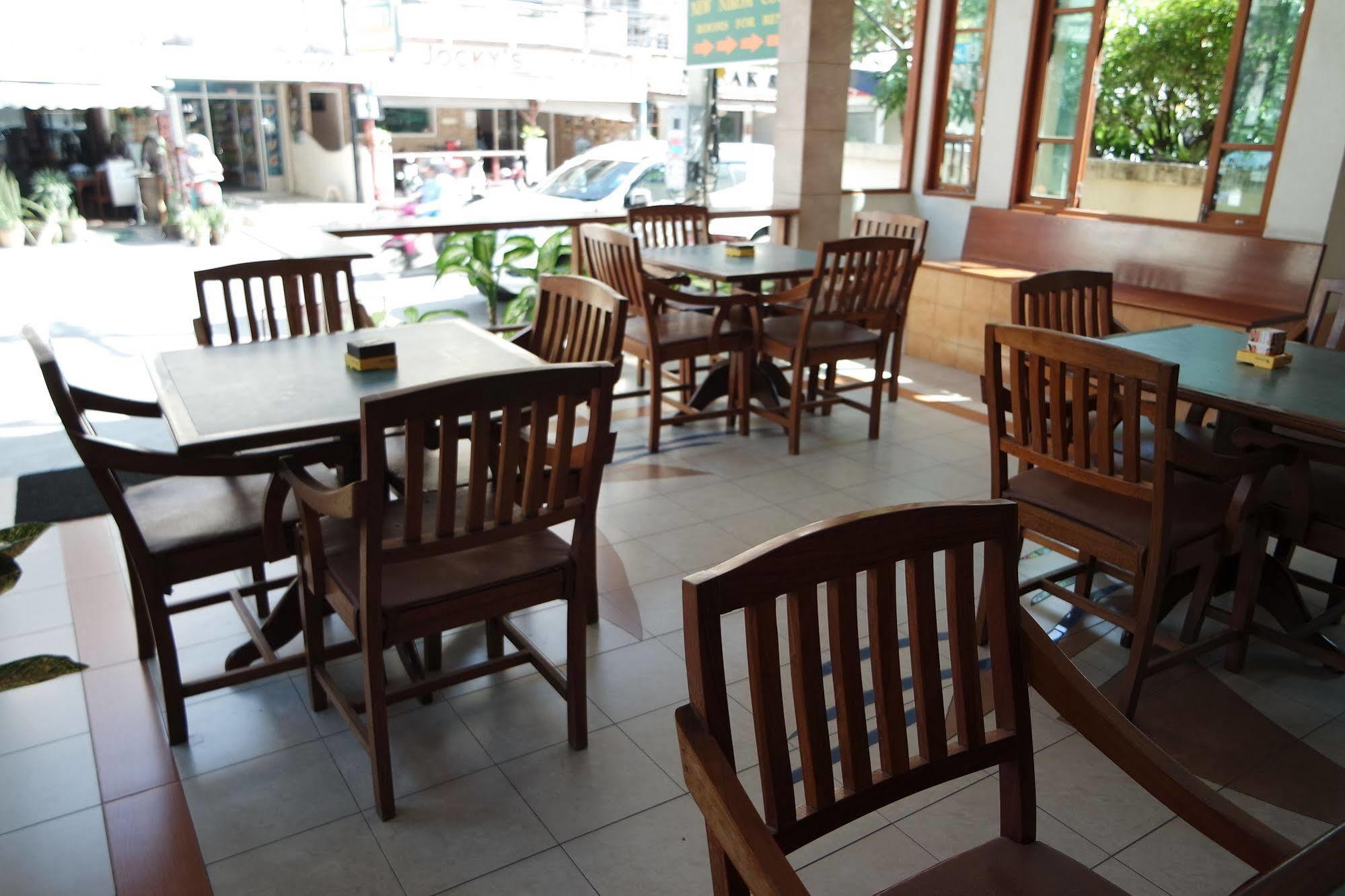 New Nikom Court Apartment