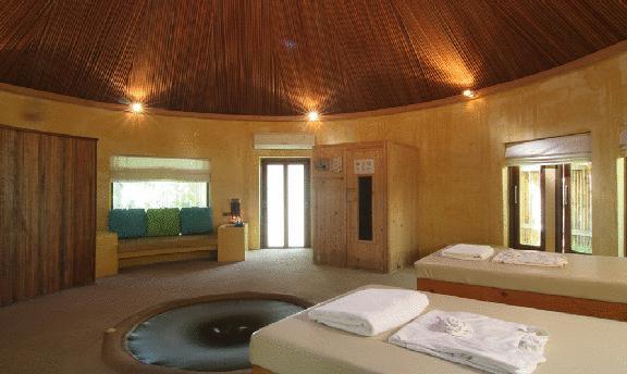Resort Chic+ Chill @eravana 4*