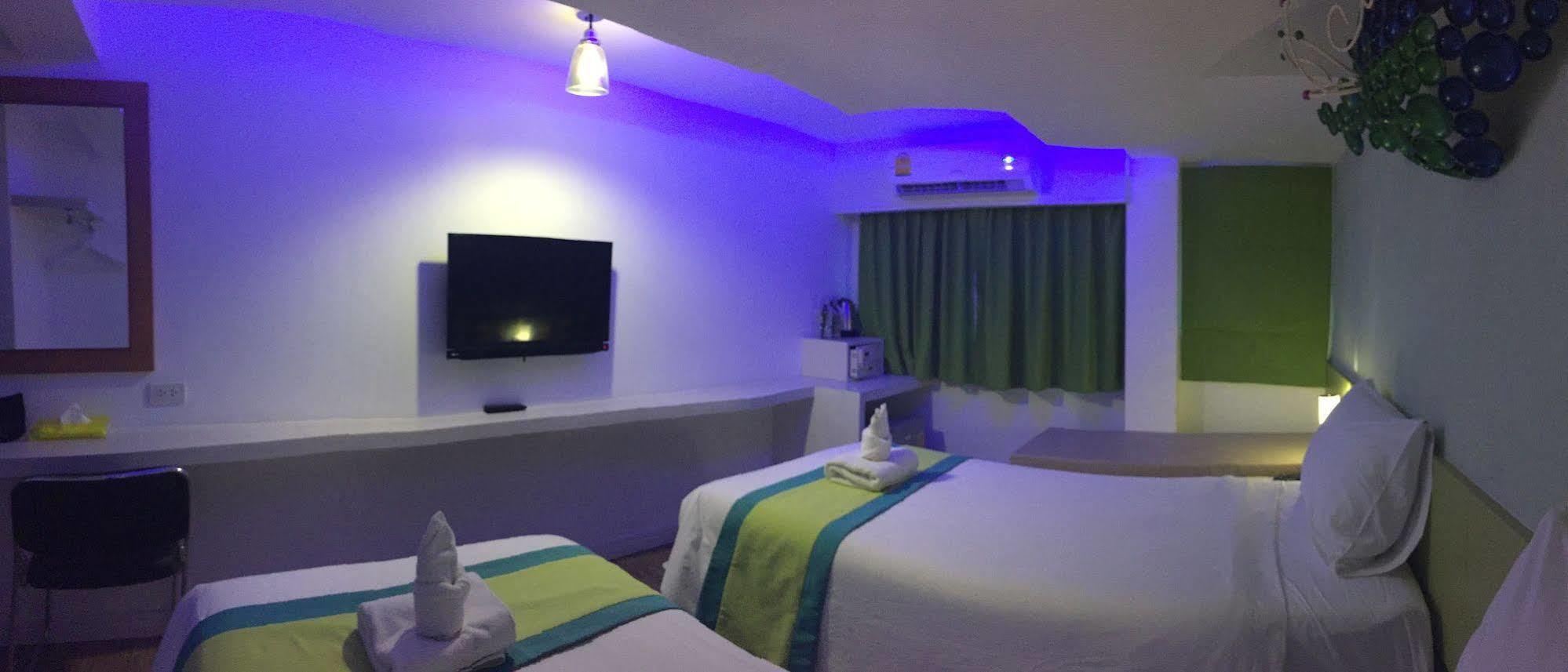 Hotel Holidays