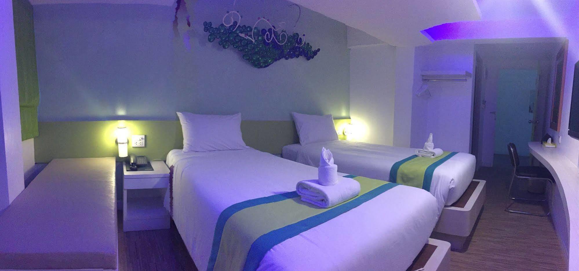 Hotel Holidays