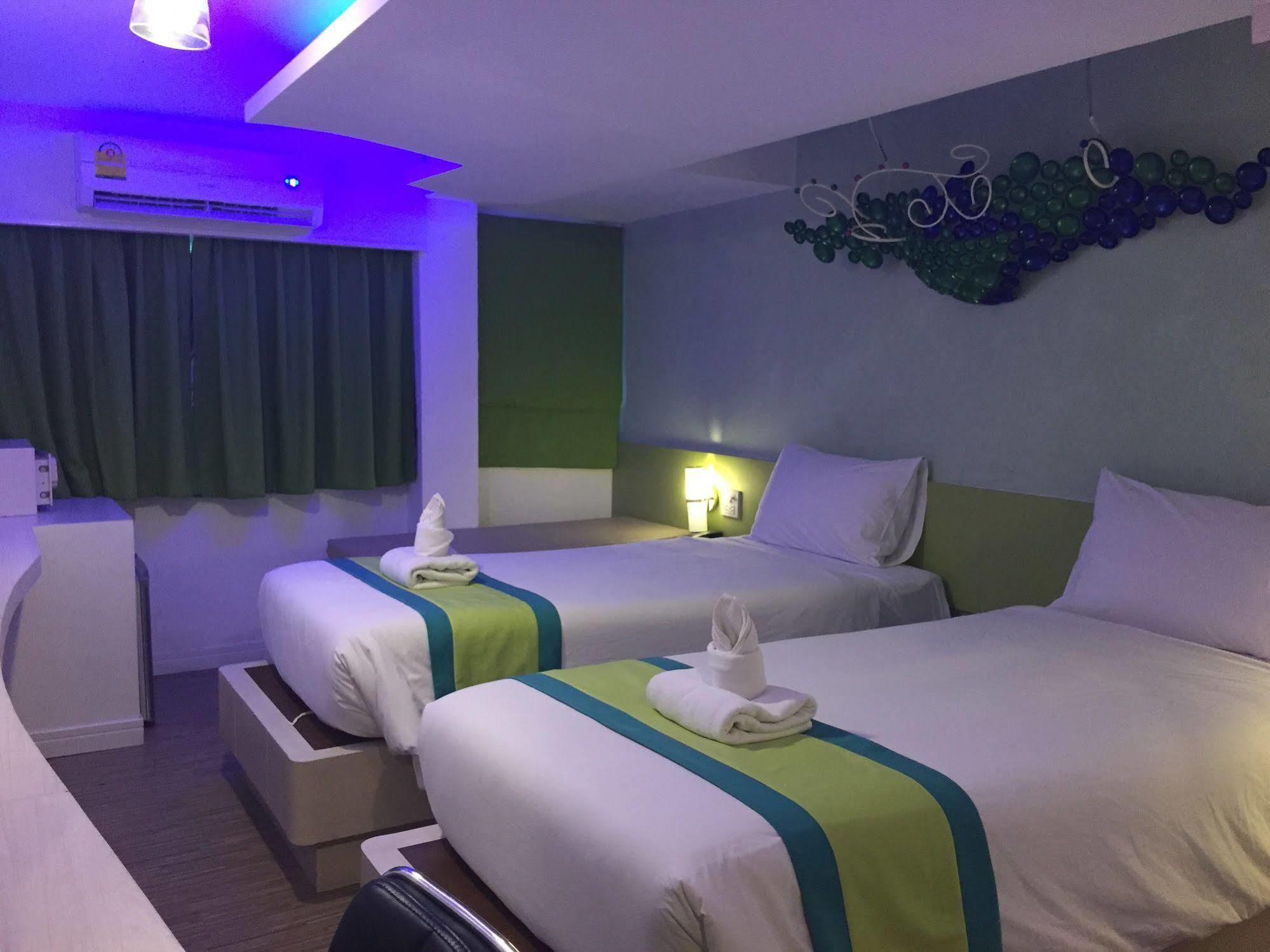Hotel Holidays