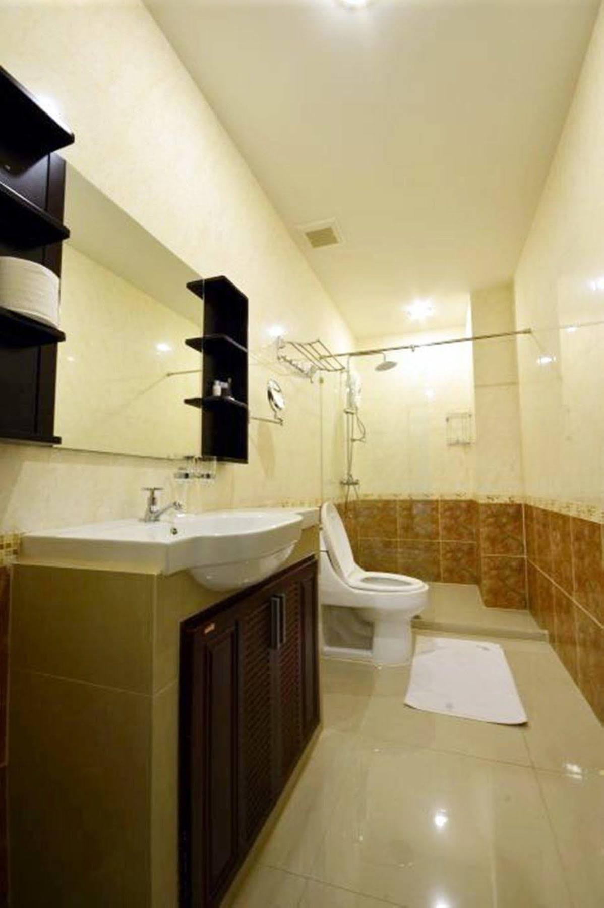Royal Q & D Hotel 3*