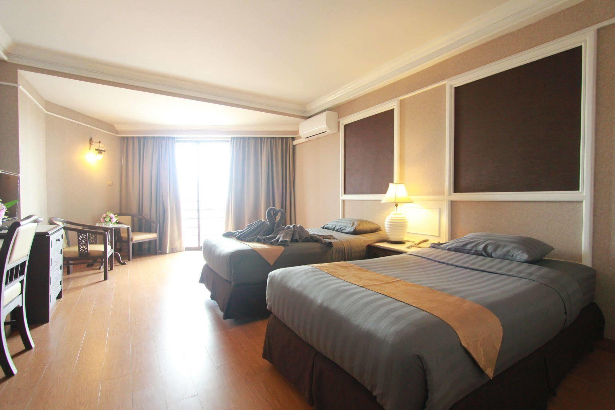 Hotel First Pacific Cirrus Pattaya